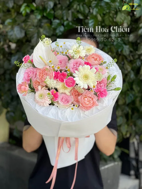 Shop hoa tươi gần đây CHIÊU - Đặt hoa tốt nghiệp để cùng chia sẻ niềm vui, niềm tự hào với người thân yêu.