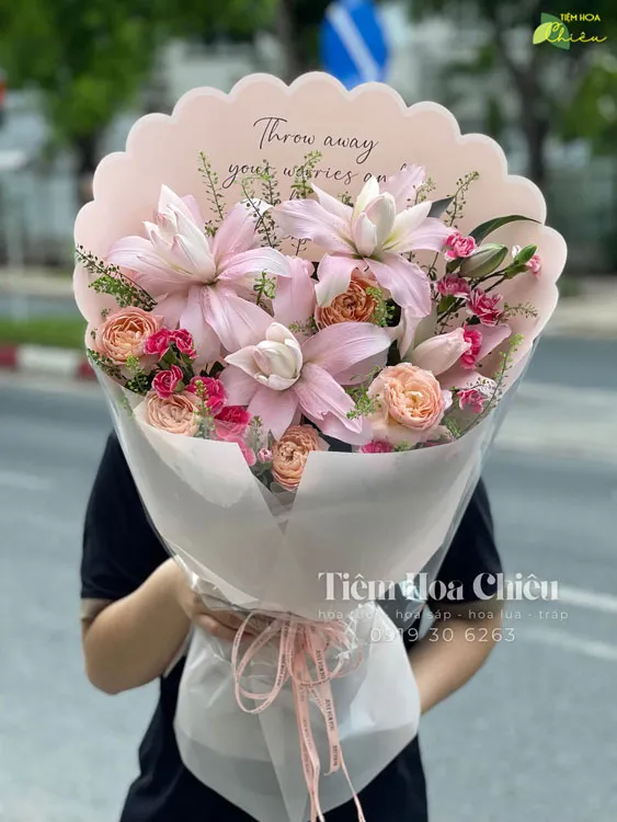 Đặt hoa online giúp việc gửi tặng hoa trở nên nhanh chóng, tiện lợi và phù hợp với nhịp sống hiện đại.