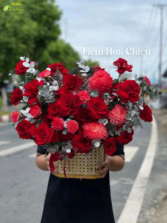 Đặt hoa chúc mừng khai trương gửi lời chúc may mắn tốt đẹp, thành công, luôn thuận lợi trong kinh doanh.