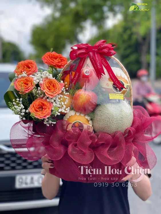 Giỏ trái cây quà tặng tinh tế chúc mừng khai trương mang lại may mắn và thịnh vượng.