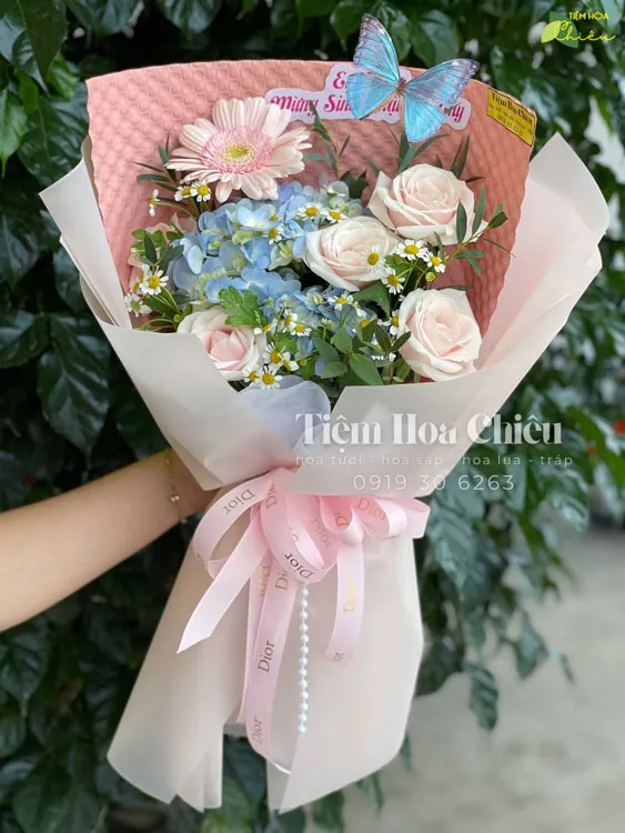 Đặt hoa tươi sinh nhật độc đáo, ấn tượng, phù hợp với mọi phong cách và sở thích người nhận.