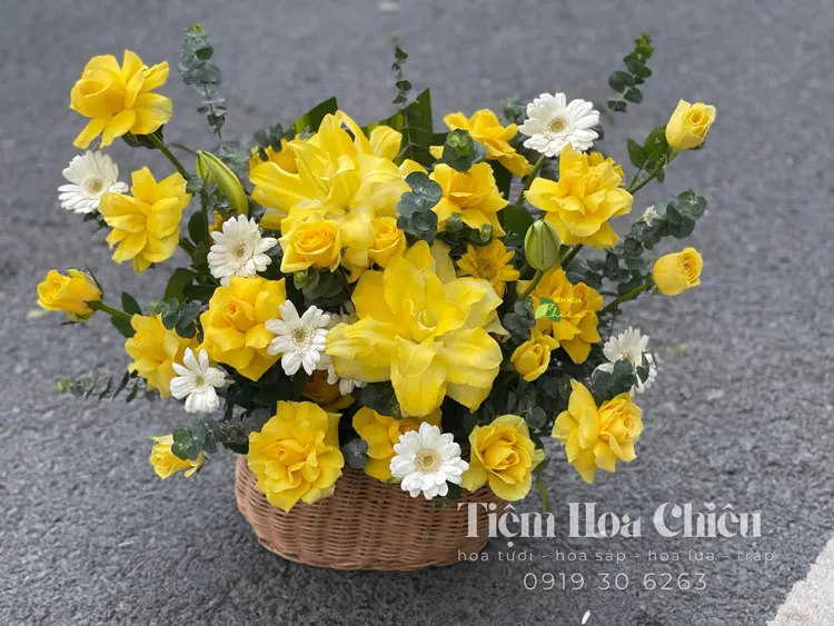 Đặt hoa mừng thọ mong ước người nhận luôn khỏe mạnh, tận hưởng cuộc sống an nhàn, hạnh phúc bên cháu con.