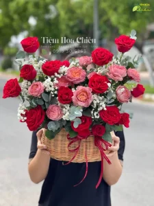 Đặt hoa ngày phụ nữ Việt Nam 20 10 món quà tinh thần vô giá, mang lại niềm vui và hạnh phúc trọn vẹn.