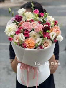 Điện hoa giúp bạn gửi trao tình cảm yêu thương đến người thân, bạn bè và đối tác trong những dịp đặc biệt.