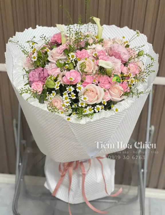 Cửa hàng hoa tươi bạc liêu - Đặt bó hoa thiết kế độc đáo và ý nghĩa, tạo ấn tượng tốt đẹp cho người nhận.