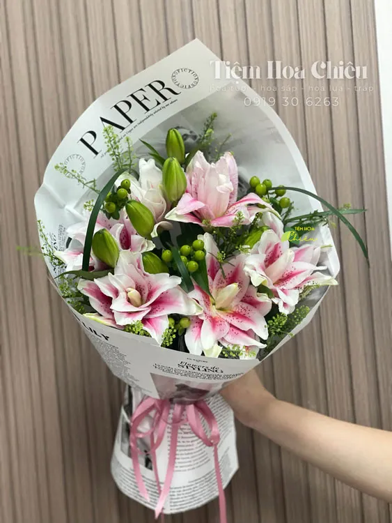 Tiệm hoa bạc liêu - Đặt bó hoa tươi thiết kế mang tính cá nhân hóa, tối giản nhưng vẫn tinh tế và giàu cảm xúc.