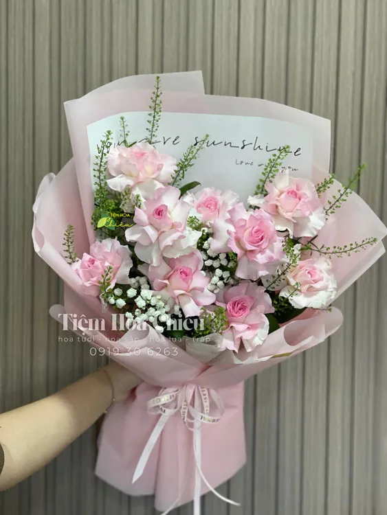 Điện hoa mang lại nhiều lợi thế cho người gửi, tiết kiệm thời gian, hỗ trợ khách hàng 24/7.