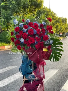 Cửa hàng hoa gần đây CHIÊU - Đặt hoa chúc mừng gửi gắm lời chúc thành công, may mắn và niềm vui trọn vẹn.
