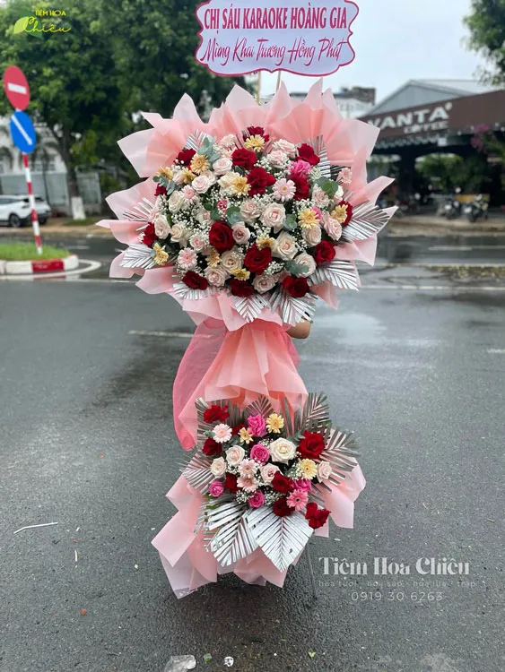 Đặt hoa mừng khai trương độc đáo, sáng tạo mang đậm nét đặc trưng của mỗi công ty hoặc lĩnh vực hoạt động.