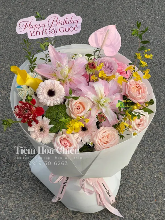 Đặt hoa tươi sinh nhật thiết kế đẹp mắt, ấn tượng, luôn bắt kịp xu thế mới nhất năm 2026.