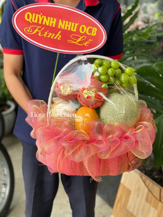 Giỏ trái cây quà tặng truyền tải thông điệp chân thành, sang trọng thể hiện được sự chu đáo, quan tâm của người tặng.