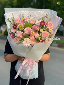 Shop bán hoa bạc liêu - Đặt bó hoa tươi làm đẹp không gian sống và làm việc, tạo nên không gian ấm áp và thân thiện.