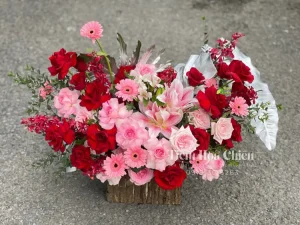 Cửa hàng hoa tươi bạc liêu - Đặt giỏ hoa tươi trở thành món quà tinh tế, vừa trang nhã vừa gửi gắm lời chúc chân thành.
