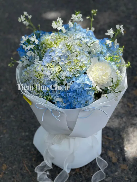 Hoa bó đẹp Bạc Liêu mang một thông điệp riêng, thể hiện tình cảm, sự quan tâm và lời chúc tốt đẹp đến người nhận.