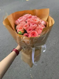 Đặt hoa tươi sinh nhật món quà giúp người gửi thể hiện tình cảm, sự trân trọng và lời chúc tốt đẹp trong ngày đặc biệt.