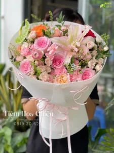 Đặt hoa tươi Bạc Liêu - Bó hoa tươi mang lại niềm vui khiến người nhận cảm thấy mình được quan tâm và yêu thương.