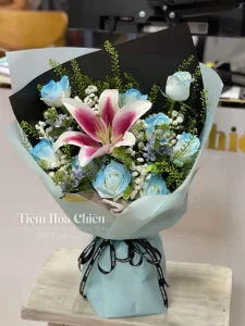 Đặt hoa tươi sinh nhật biểu tượng của những điều tốt đẹp, mang lại niềm vui và sự ấm áp cho người nhận.