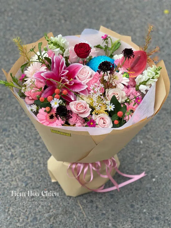 Đặt hoa để cảm ơn bày tỏ lòng biết ơn và lời chúc phúc vô tận mang đến niềm vui, năng lượng tích cực cho người nhận.