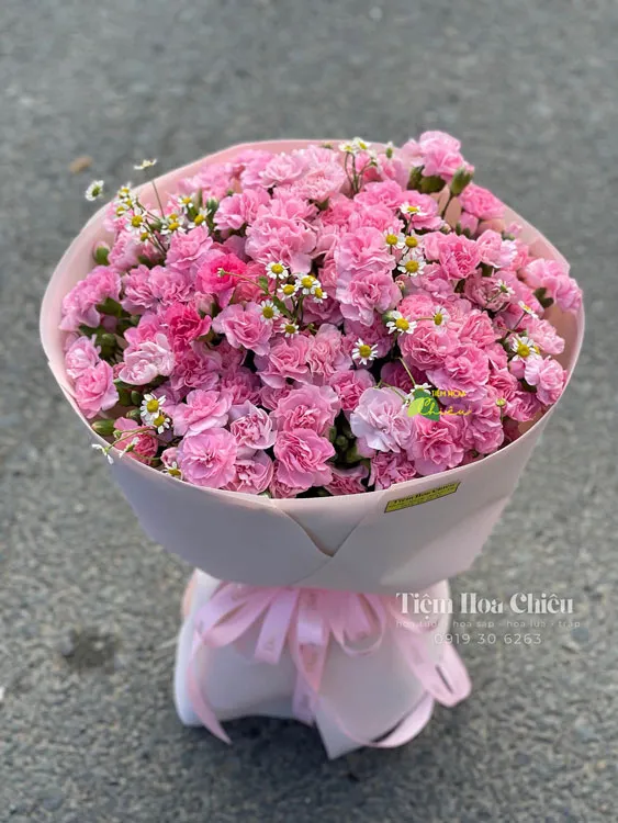Đặt hoa ngày phụ nữ Việt Nam 20 10 món quà thể hiện sự biết ơn, lòng kính trọng cùng lời chúc sức khỏe từ tâm.